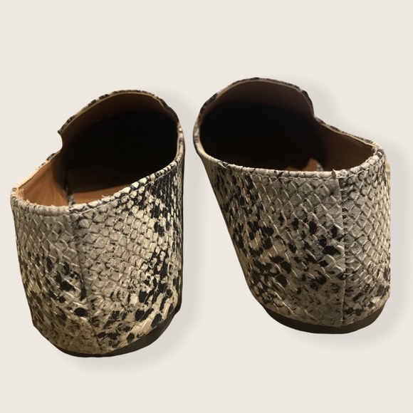 Qupid• Snake Print Pointed Toe Flat• EUC! - Picture 7 of 10